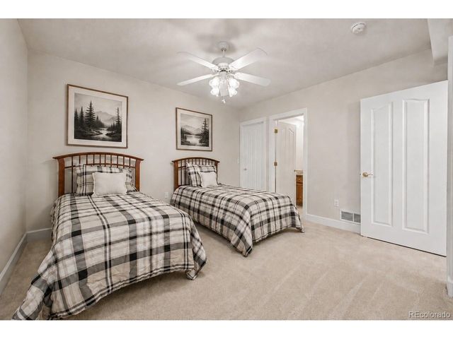 57 Blue Heron Dr, Thornton, CO 80241