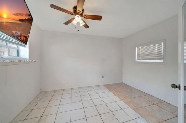 2890 NW 160th St, Miami Gardens, FL 33054