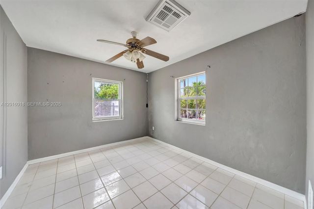 2890 NW 160th St, Miami Gardens, FL 33054