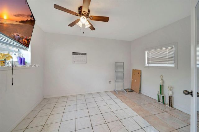 2890 NW 160th St, Miami Gardens, FL 33054