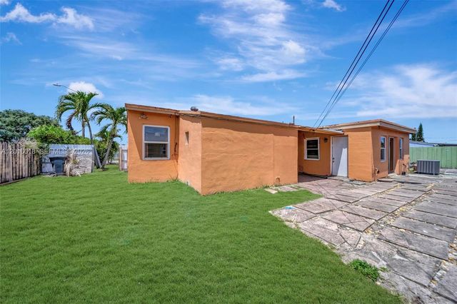 2890 NW 160th St, Miami Gardens, FL 33054