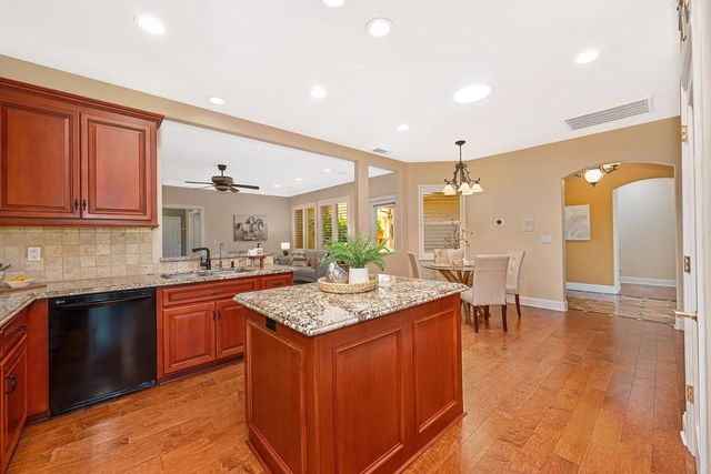 19539 Mountain Lion Rd, Grass Valley, CA 95945