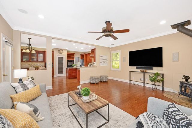 19539 Mountain Lion Rd, Grass Valley, CA 95945