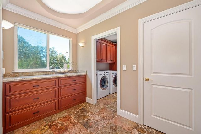 19539 Mountain Lion Rd, Grass Valley, CA 95945