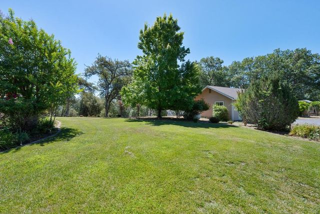 19539 Mountain Lion Rd, Grass Valley, CA 95945