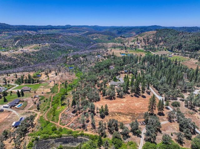 19539 Mountain Lion Rd, Grass Valley, CA 95945