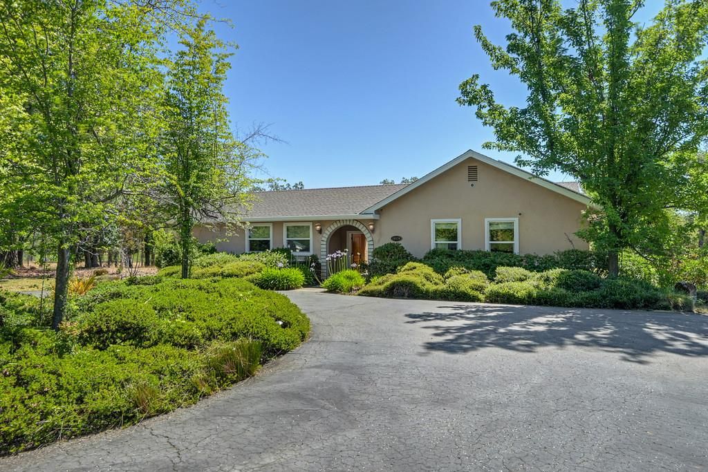19539 Mountain Lion Rd, Grass Valley, CA 95945