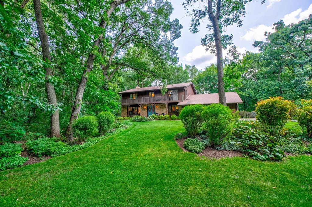 44 S Deep Lake Road, North Oaks, MN 55127