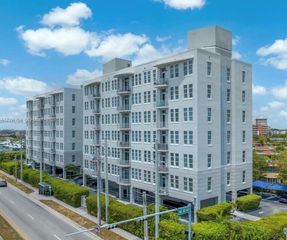 1791 NE Miami Gardens Drive E705, Miami, FL 33179