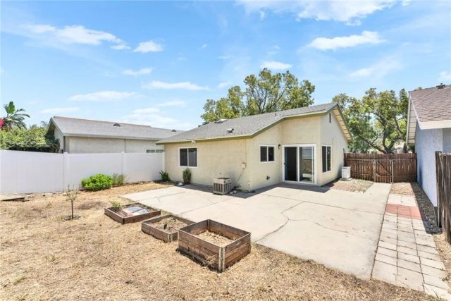 16268 Barbee St, Fontana, CA 92336