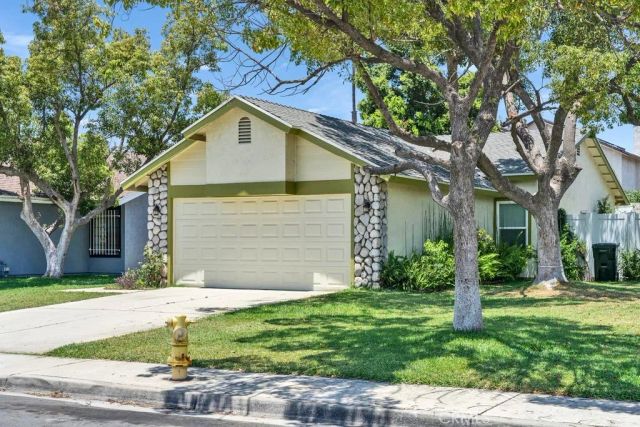 16268 Barbee St, Fontana, CA 92336