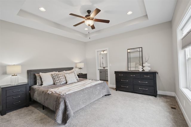 16236 Goldenrod Drive, Urbandale, IA 50323