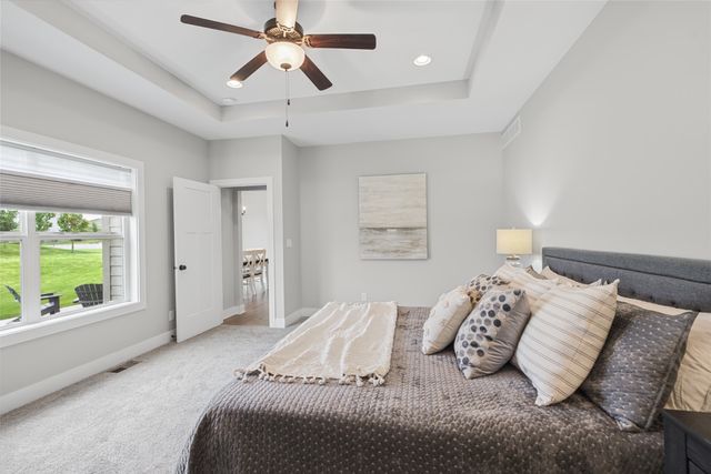 16236 Goldenrod Drive, Urbandale, IA 50323