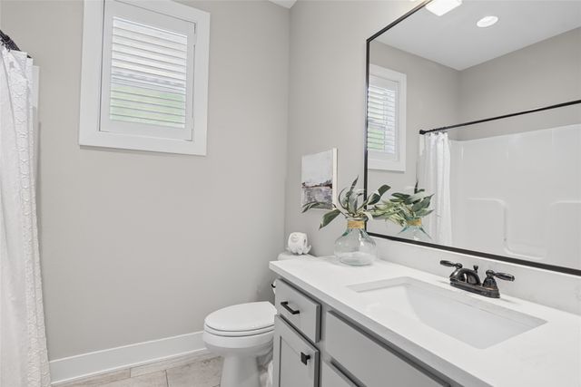 16236 Goldenrod Drive, Urbandale, IA 50323