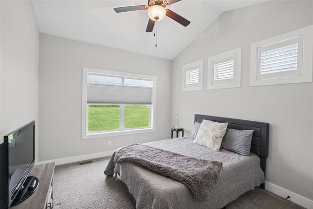 16236 Goldenrod Drive, Urbandale, IA 50323