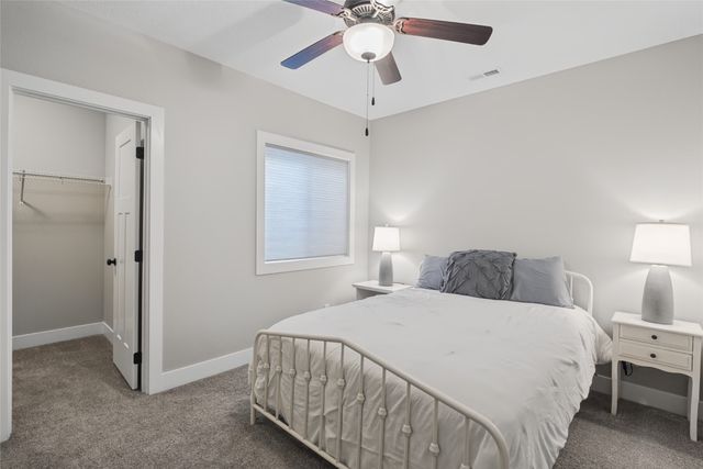 16236 Goldenrod Drive, Urbandale, IA 50323
