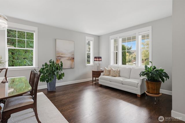 15324 128th Avenue NE, Woodinville, WA 98072