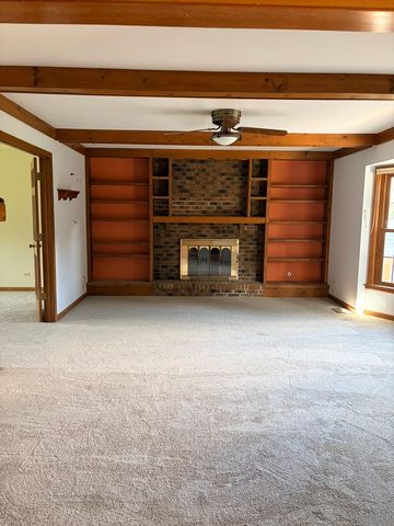 1335 Gaslight Drive, Algonquin, IL 60102