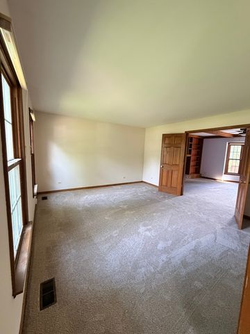 1335 Gaslight Drive, Algonquin, IL 60102