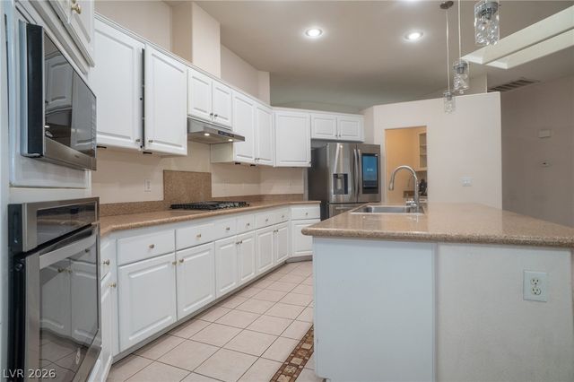 7861 Darby Avenue, Las Vegas, NV 89117