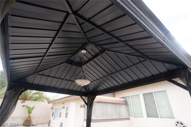 7861 Darby Avenue, Las Vegas, NV 89117