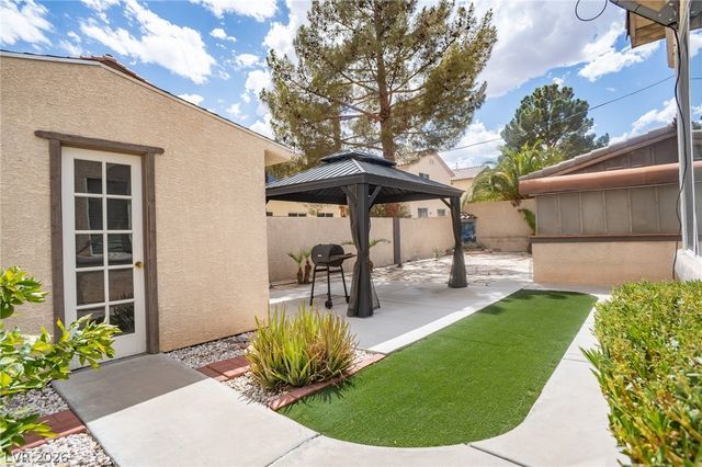 7861 Darby Avenue, Las Vegas, NV 89117