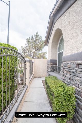7861 Darby Avenue, Las Vegas, NV 89117