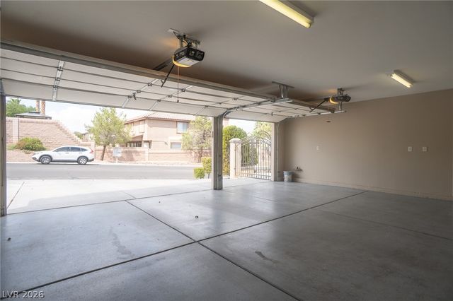 7861 Darby Avenue, Las Vegas, NV 89117