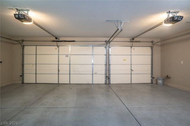7861 Darby Avenue, Las Vegas, NV 89117