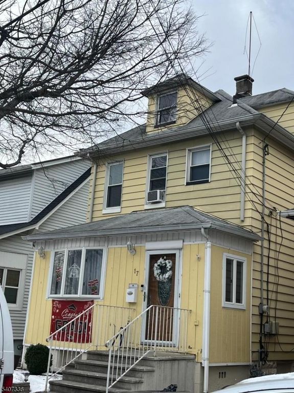 17 Viola Ave, Clifton City, NJ 07011