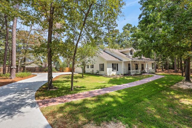 221 Lake Grove Drive, Coldspring, TX 77331