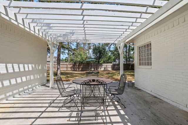 221 Lake Grove Drive, Coldspring, TX 77331