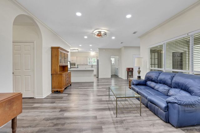 221 Lake Grove Drive, Coldspring, TX 77331