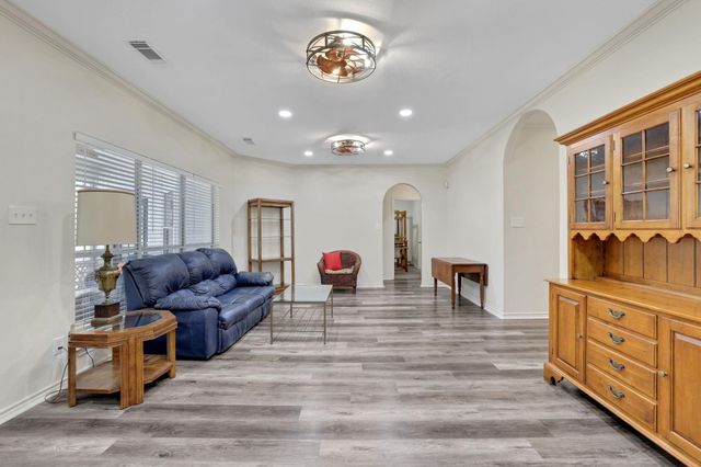 221 Lake Grove Drive, Coldspring, TX 77331
