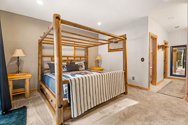 17039 Cooper Drive, Bend, OR 97707