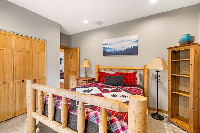 17039 Cooper Drive, Bend, OR 97707