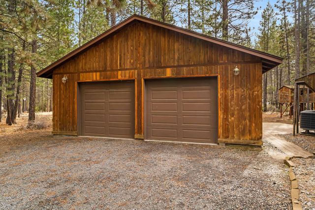 17039 Cooper Drive, Bend, OR 97707