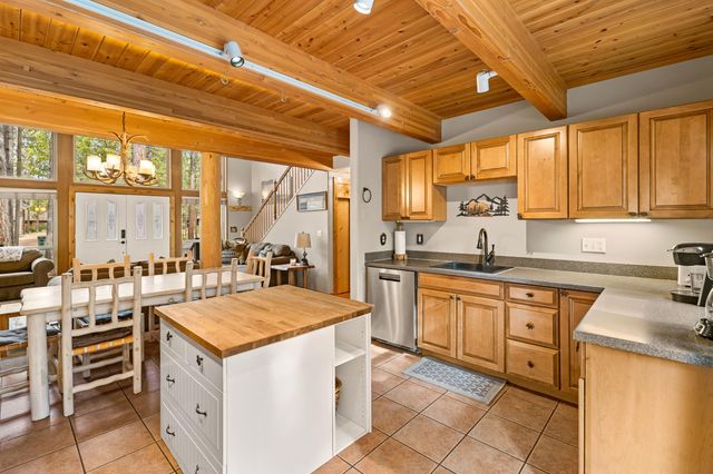 17039 Cooper Drive, Bend, OR 97707