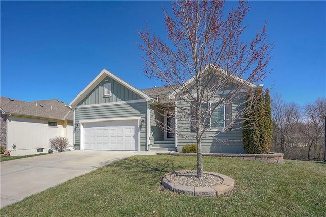 1817 Prairie Grass Drive, Raymore, MO 64083