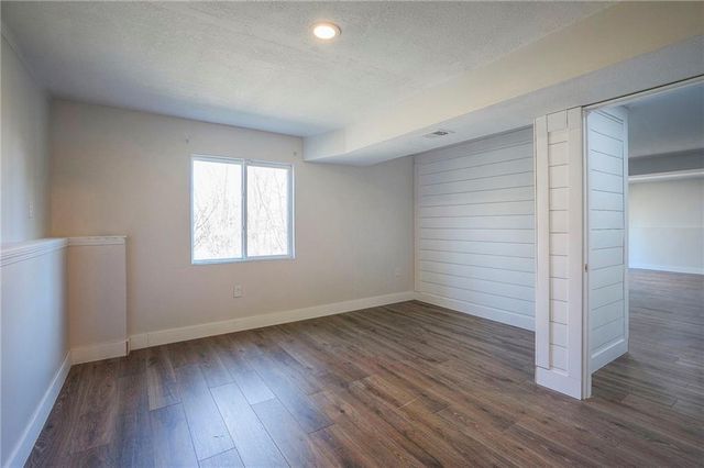 1817 Prairie Grass Drive, Raymore, MO 64083