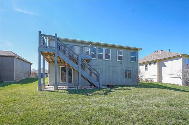 1817 Prairie Grass Drive, Raymore, MO 64083