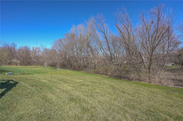 1817 Prairie Grass Drive, Raymore, MO 64083