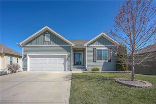 1817 Prairie Grass Drive, Raymore, MO 64083