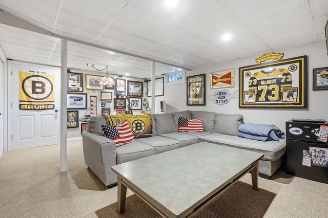 2 Captiva Rd C, Walpole, MA 02081