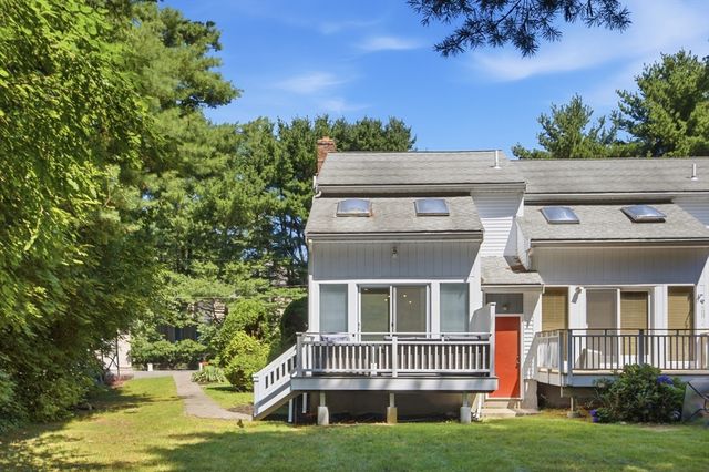 2 Captiva Rd C, Walpole, MA 02081
