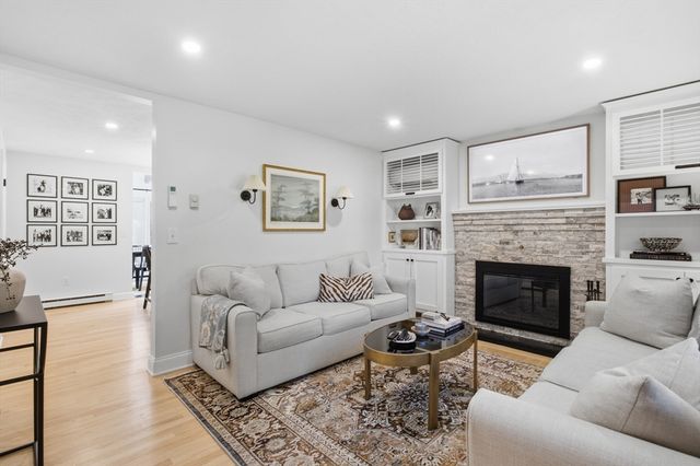 2 Captiva Rd C, Walpole, MA 02081