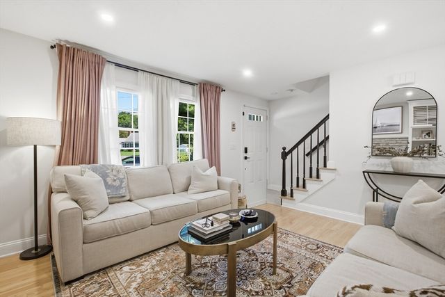 2 Captiva Rd C, Walpole, MA 02081
