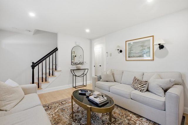 2 Captiva Rd C, Walpole, MA 02081
