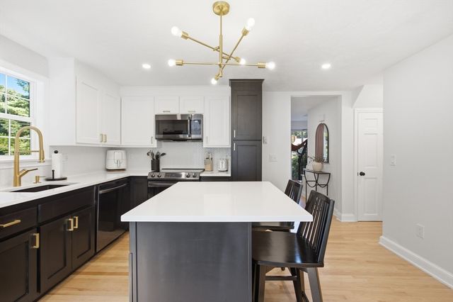 2 Captiva Rd C, Walpole, MA 02081