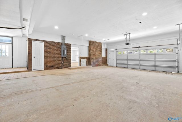 100 Norwood Drive, Rainbow City, AL 35906